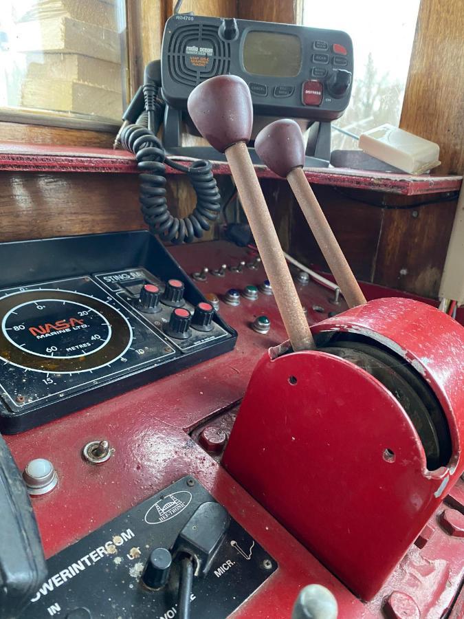 Peniche "Louise Michel" Sejournez Dans L'Appartement Du Capitaine, Offrez Vous Une Experience Inoubliable Au Fil De L'Eau Douai Eksteriør billede