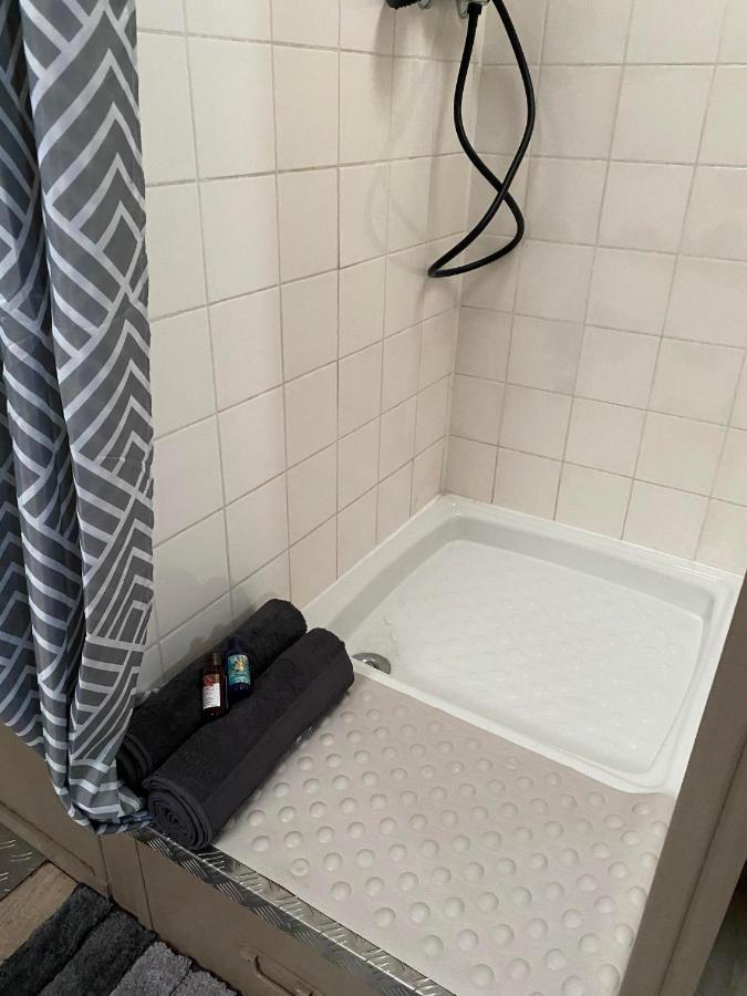 Peniche "Louise Michel" Sejournez Dans L'Appartement Du Capitaine, Offrez Vous Une Experience Inoubliable Au Fil De L'Eau Douai Eksteriør billede