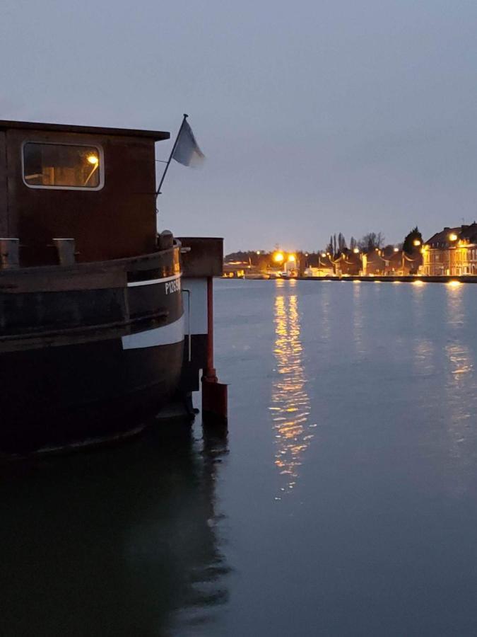 Peniche "Louise Michel" Sejournez Dans L'Appartement Du Capitaine, Offrez Vous Une Experience Inoubliable Au Fil De L'Eau Douai Eksteriør billede